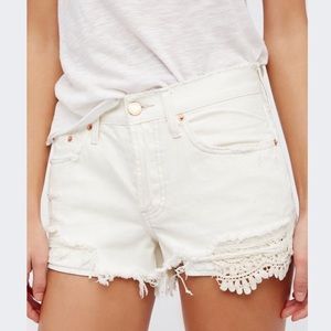 🍾 NWOT Free People Daisy Chain Lace Short White